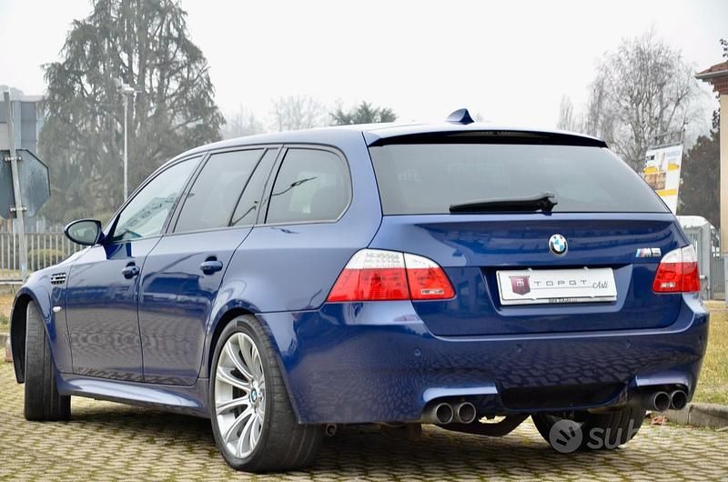 Usata BMW M5 Efficient Dynamics 507 CV (372 kW) 2007 Blu Station wagon