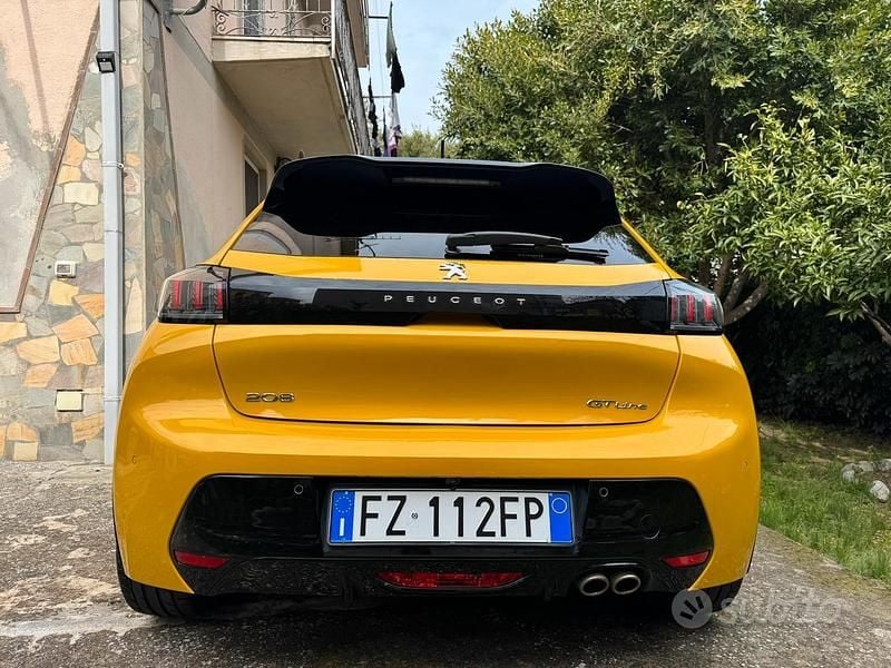 Usata Peugeot 208 GT-line 131 CV (96 kW) 2019 Giallo Utilitaria