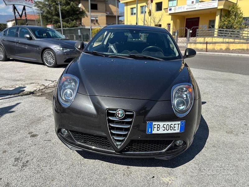 Usata Alfa Romeo MiTo Distinctive 85 CV (62 kW) 2015 Grigio Utilitaria