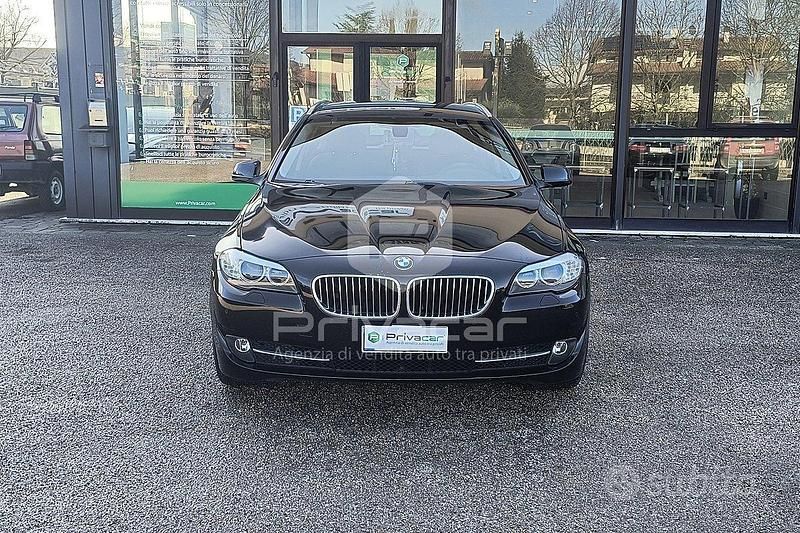 Begagnad BMW 520 2011 Svart Kombi