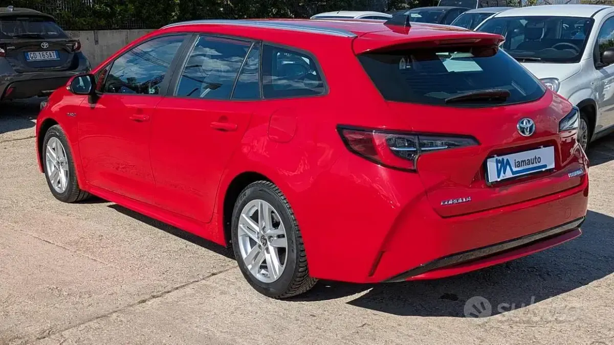 Usata Toyota Corolla 98 CV (72 kW) 2021 Bianco Station wagon