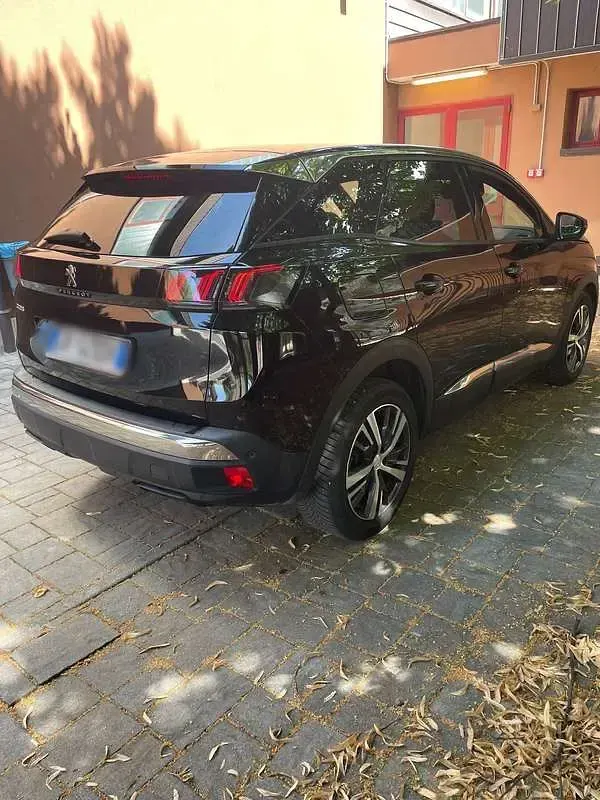 Usata Peugeot 3008 Allure 131 CV (96 kW) 2023 SUV