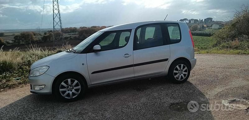 Usata Skoda Roomster 86 CV (63 kW) 2011 Grigio Monovolume