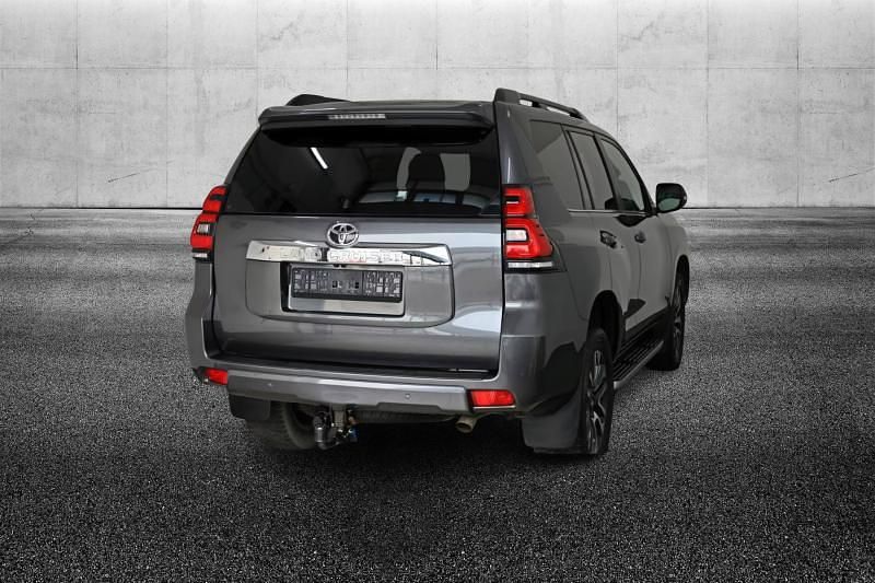 Usata Toyota Land Cruiser Executive 204 CV (150 kW) 2023 Grigio metallizzato SUV