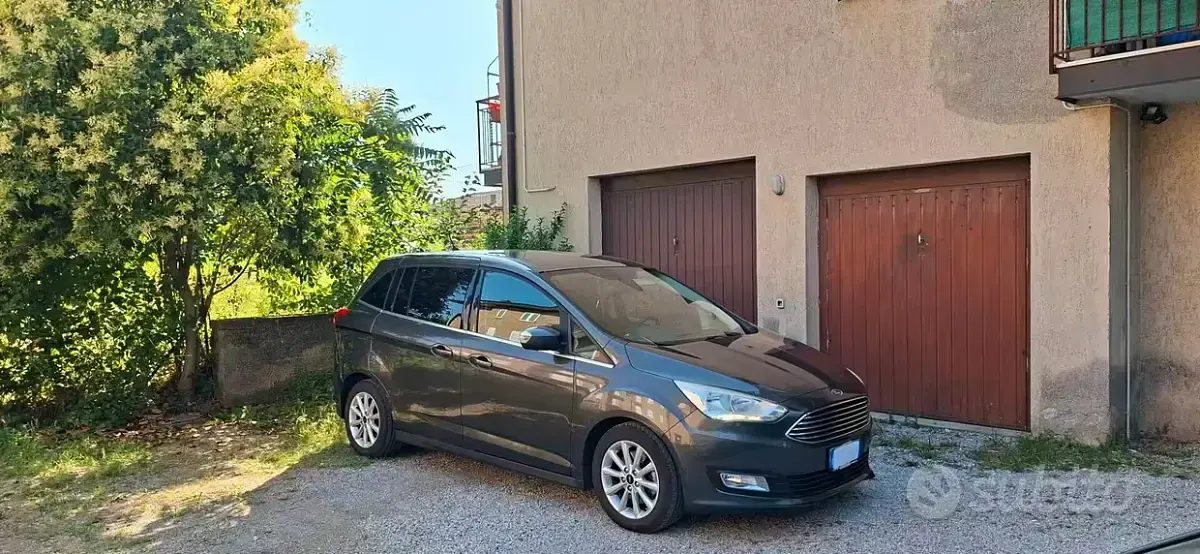 Usata Ford C-MAX Business Edition 120 CV (88 kW) 2017 Marrone Monovolume