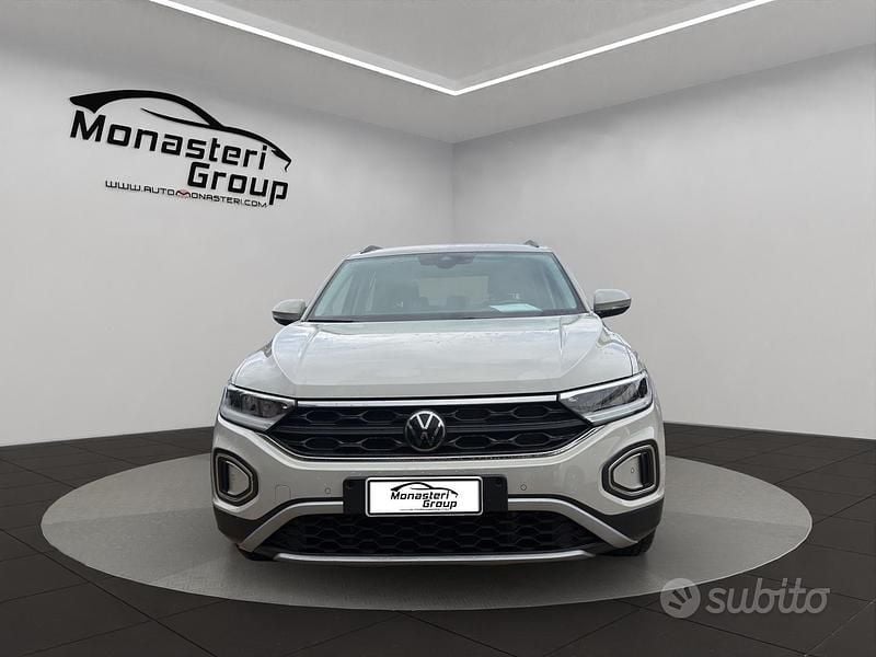 Usata VW T-Roc Business 110 CV (80 kW) 2022 Beige SUV