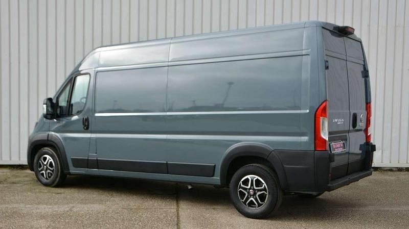 Usata Fiat Ducato 180 CV (132 kW) 2023 Grigio Furgone