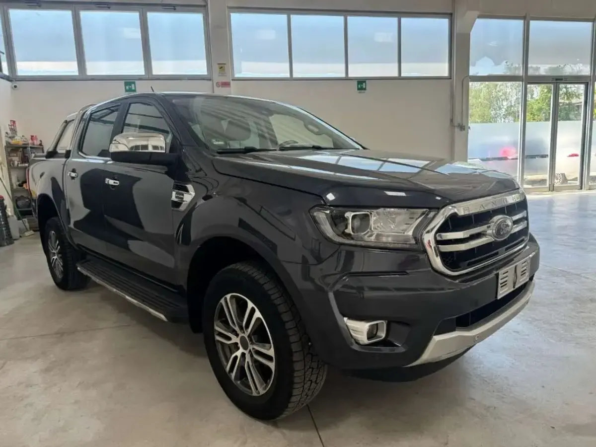 Usata Ford Ranger Limited 213 CV (156 kW) 2022 Nero Pick-up