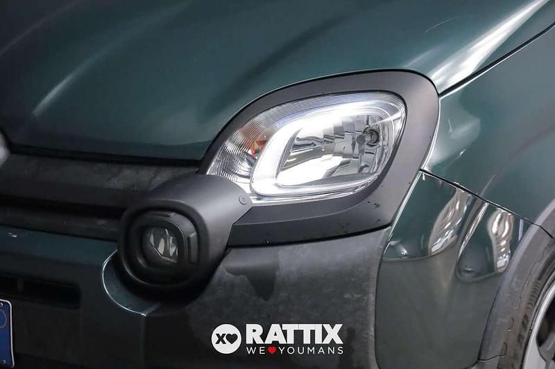 Usata Fiat Panda Cross Cross 69 CV (50 kW) 2025 Verde foresta Utilitaria