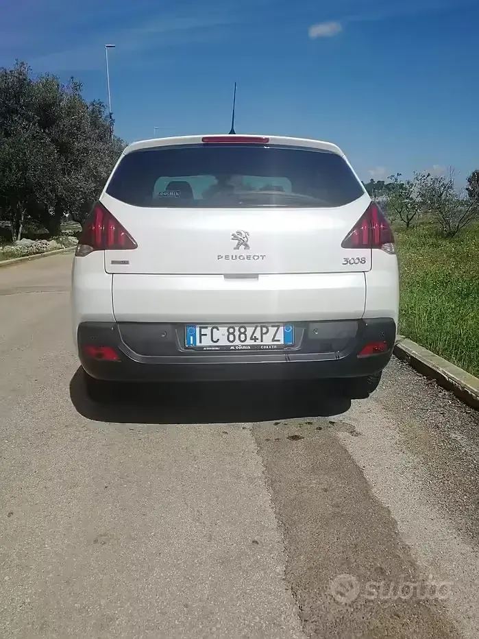 Usata Peugeot 3008 112 CV (82 kW) 2016 Bianco SUV