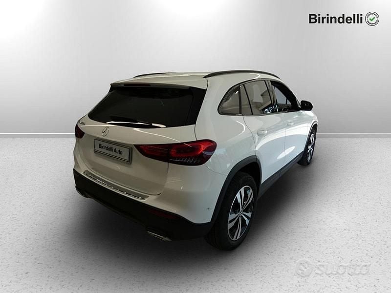 Usata Mercedes GLA200 150 CV (110 kW) 2020 Bianco SUV