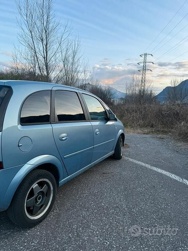 Usata Opel Meriva 2007 Grigio Monovolume