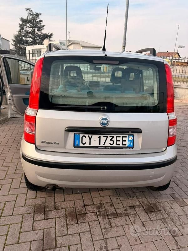 Usata Fiat Panda Dynamic 60 CV (44 kW) 2004 Grigio Utilitaria