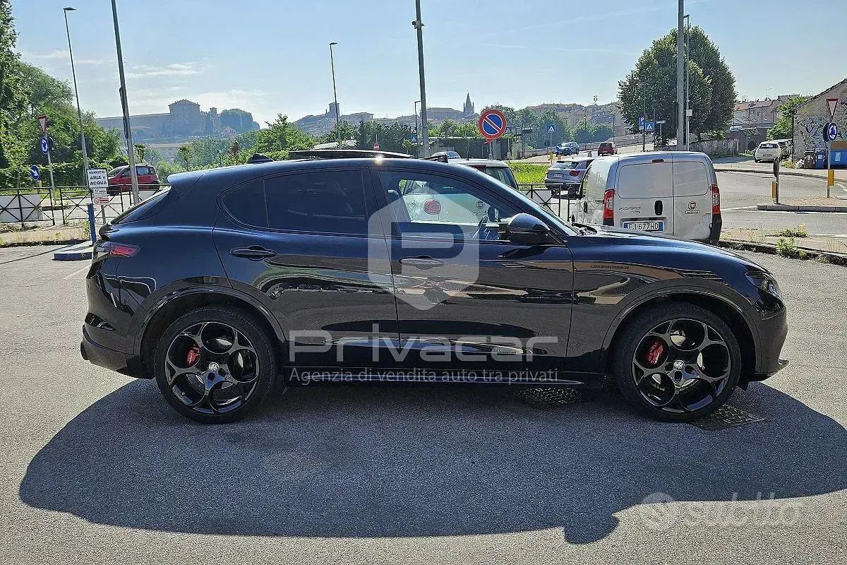 Usata Alfa Romeo Stelvio Competizione 280 CV (205 kW) 2023 Nero SUV