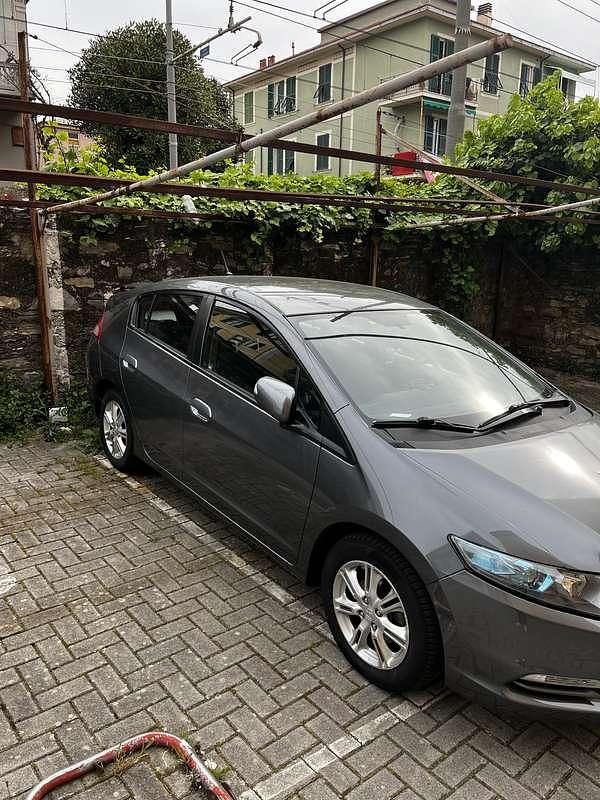 Usata Honda Insight Elegance 88 CV (64 kW) 2009 Grigio Utilitaria