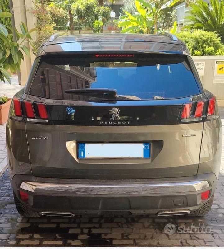 Usata Peugeot 3008 Crossway 131 CV (96 kW) 2019 Verde SUV