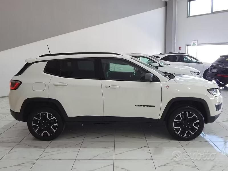 Usata Jeep Compass Trailhawk 170 CV (125 kW) 2020 Bianco SUV