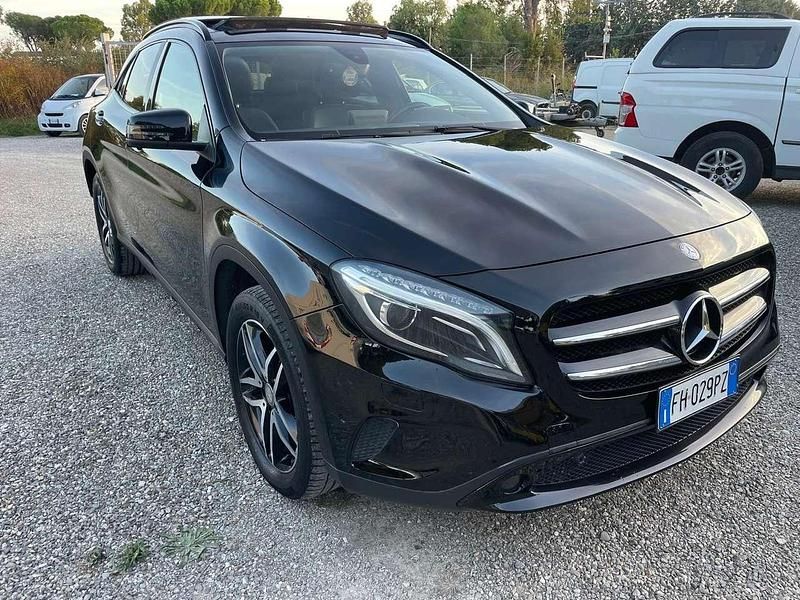Nero Usata 2016 Mercedes GLA200 Premium SUV | 18.900 € (Buon prezzo) - Immagine 1/4