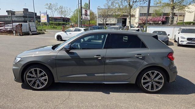 Usata Audi A1 S-Line 110 CV (80 kW) 2024 Grigio SUV
