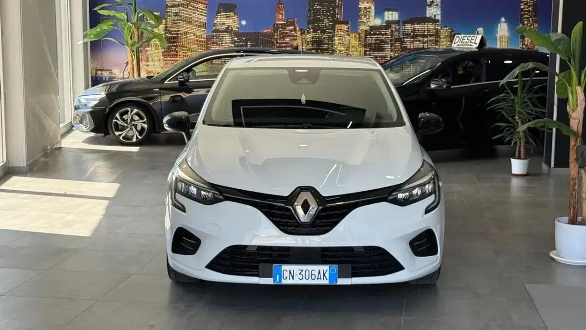 Usata Renault Clio V Evolution 100 CV (73 kW) 2023 Bianco Berlina