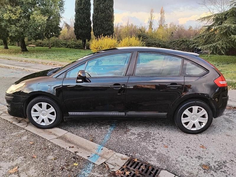 Usata Citroën C4 88 CV (64 kW) 2009 Nero Berlina