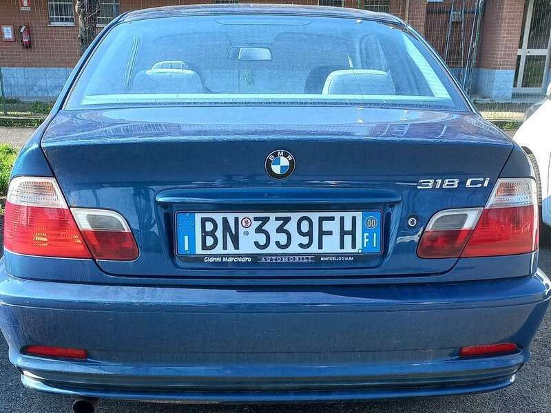 Blu/azzurro Usata 2000 BMW 318 Coupé | 9500 € (Cara) - Immagine 1/4