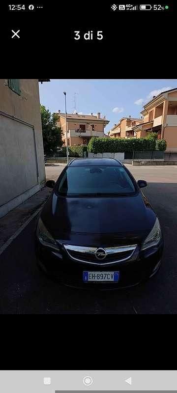 Usata Opel Astra Cosmo 125 CV (91 kW) 2011 Nero Station wagon