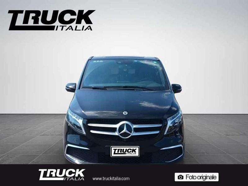 Nero metallizzato Usata 2024 Mercedes V250 Monovolume | 49.900 € (Super prezzo) - Immagine 1/4
