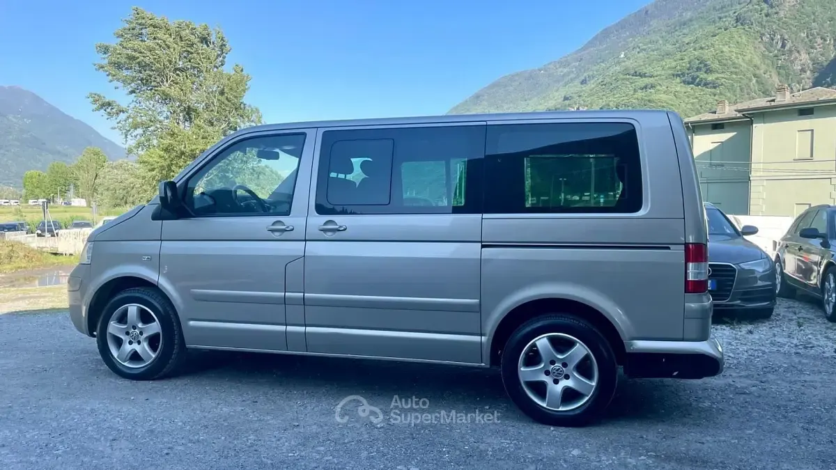 Usata VW Multivan Highline 174 CV (127 kW) 2008 Gray Monovolume
