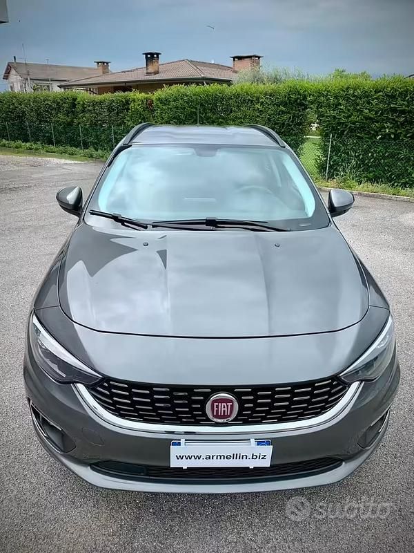 Usata Fiat Tipo Wagon 120 CV (88 kW) 2019 Grigio Station wagon