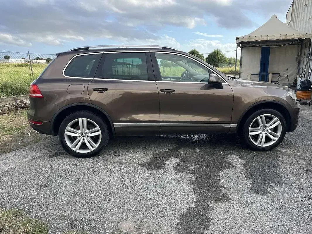 Usata VW Touareg Executive 245 CV (180 kW) 2011 Marrone SUV
