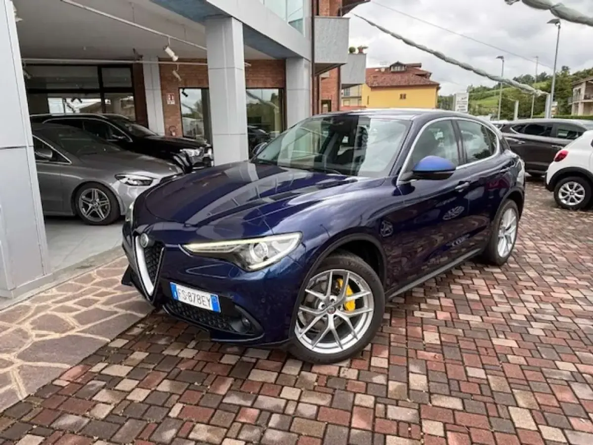 Usata Alfa Romeo Stelvio Executive 209 CV (153 kW) 2018 Antracite SUV