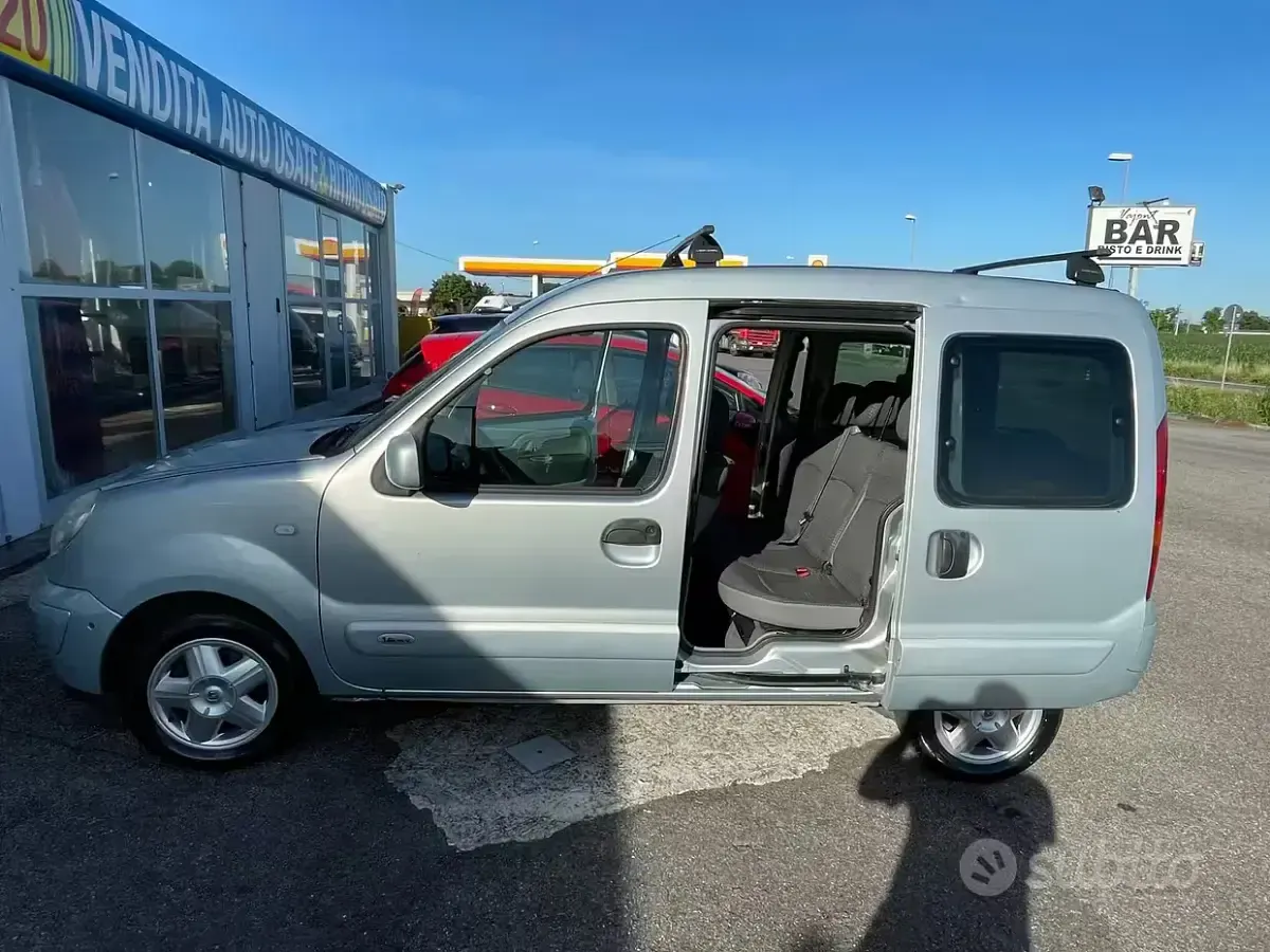 Usata Renault Kangoo Luxe 95 CV (69 kW) 2007 Grigio Monovolume