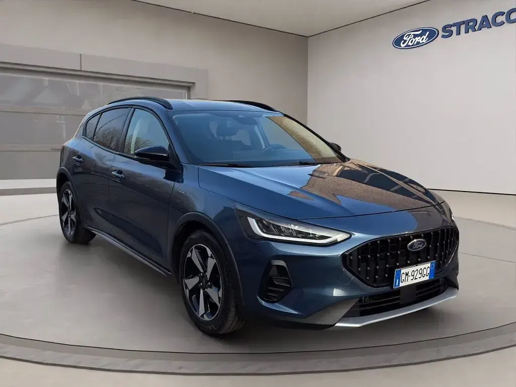 Usata Ford Focus Active 125 CV (91 kW) 2023 Blu metallizzato SUV