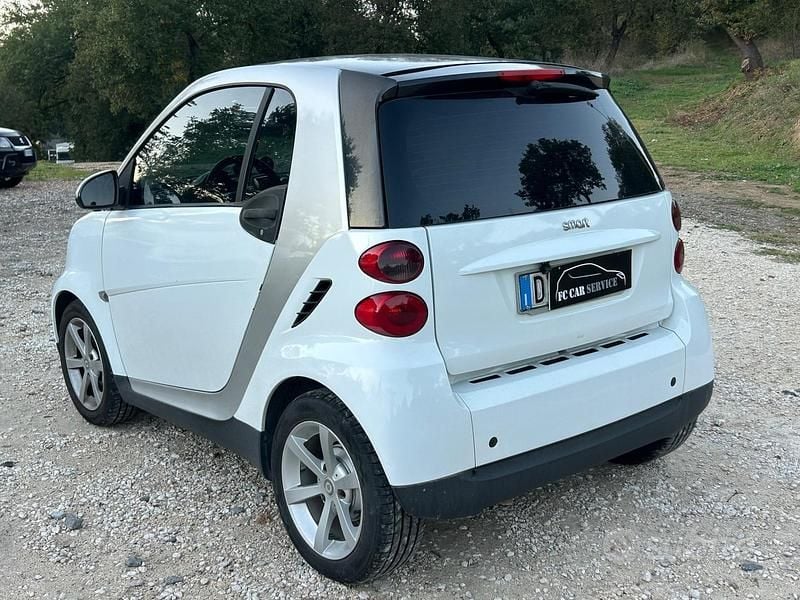 Usata Smart ForTwo Coupé Pulse 45 CV (33 kW) 2009 Bianco Coupé