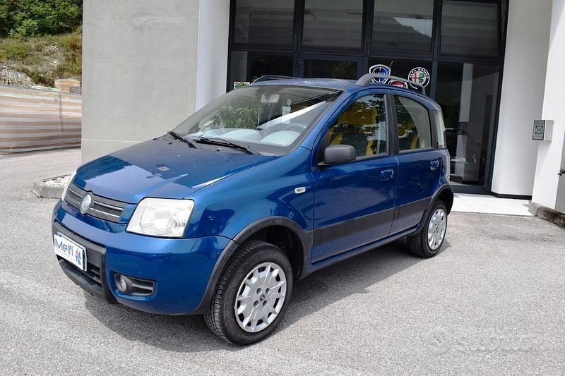 Usata Fiat Panda 4x4 Climbing 60 CV (44 kW) 2006 Blu/azzurro Utilitaria