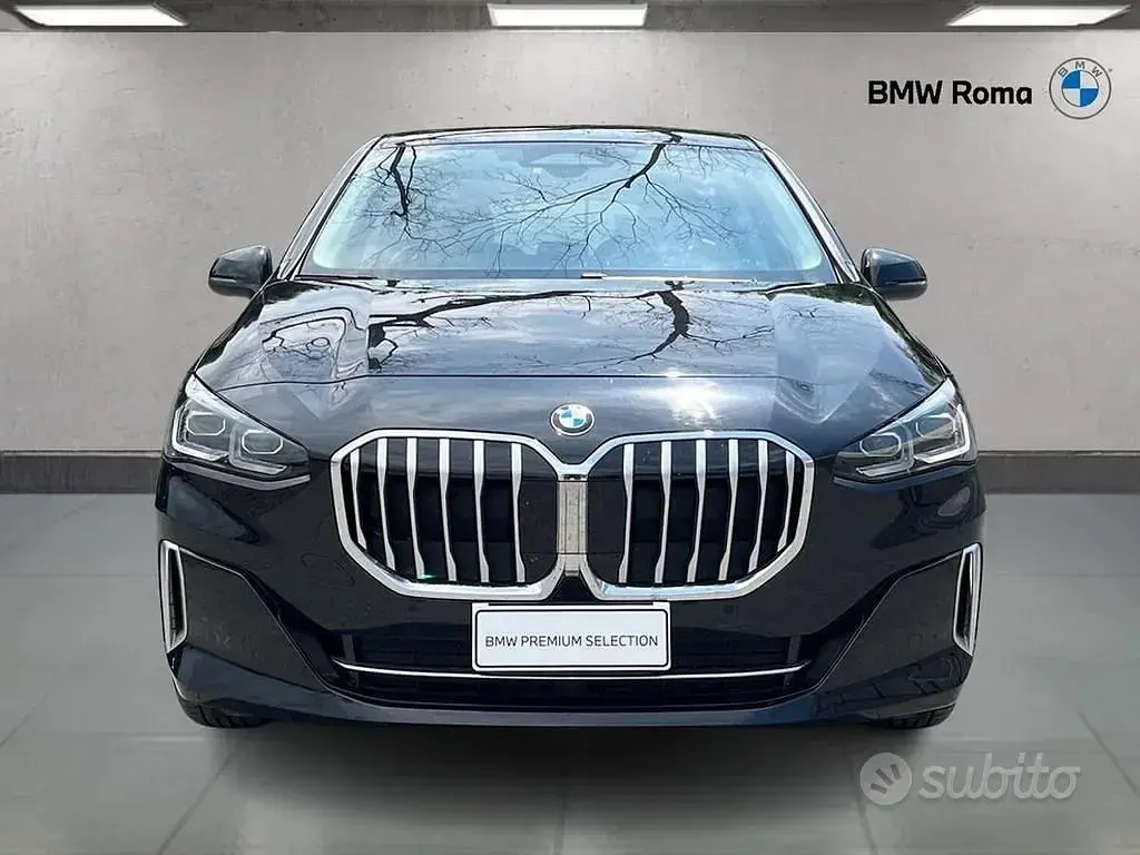 Usata BMW 220 Active Tourer Luxury Line 156 CV (114 kW) 2022 Black sapphire metallic Monovolume