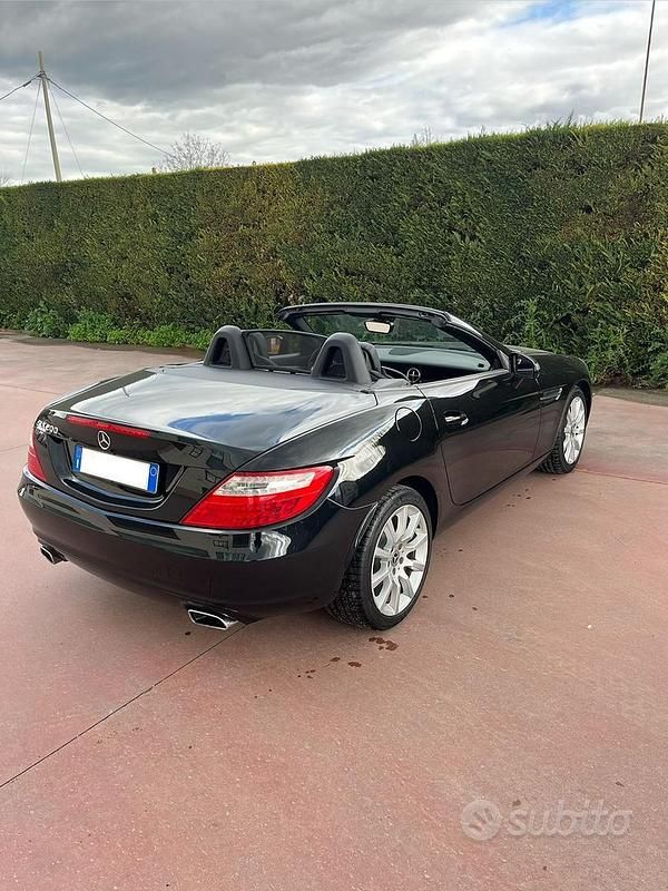 Usata Mercedes SLK200 184 CV (135 kW) 2011 Nero Cabrio