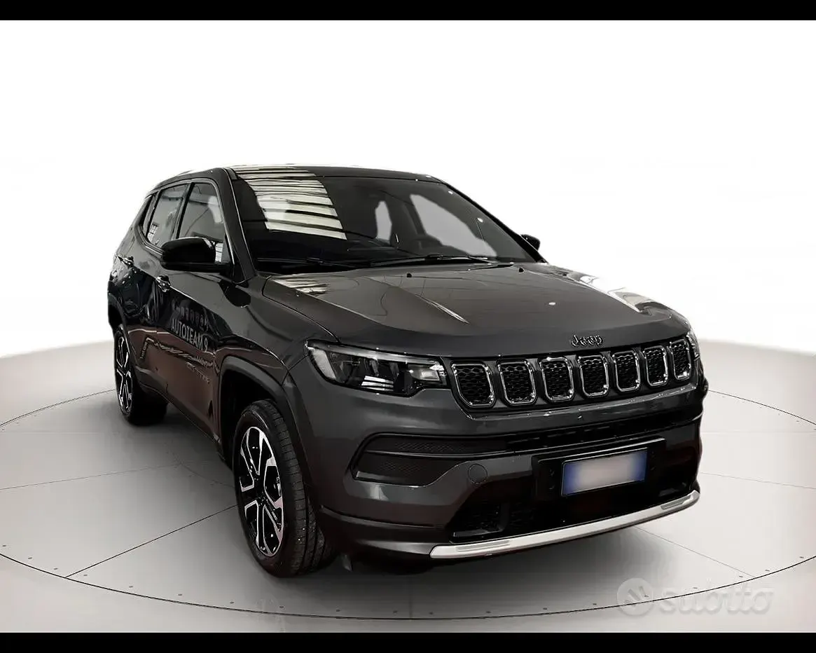 Usata Jeep Compass Altitude 131 CV (96 kW) 2024 Graphite grey SUV
