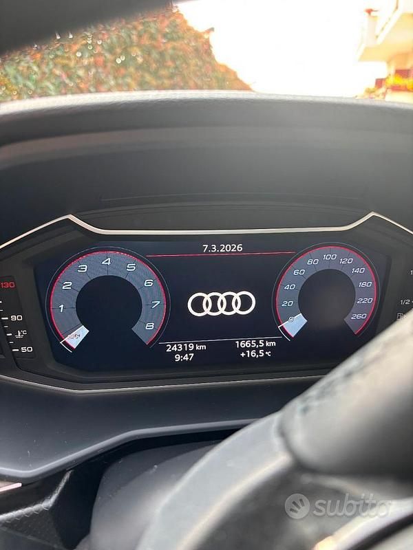 Usata Audi A1 110 CV (80 kW) 2023 Grigio SUV