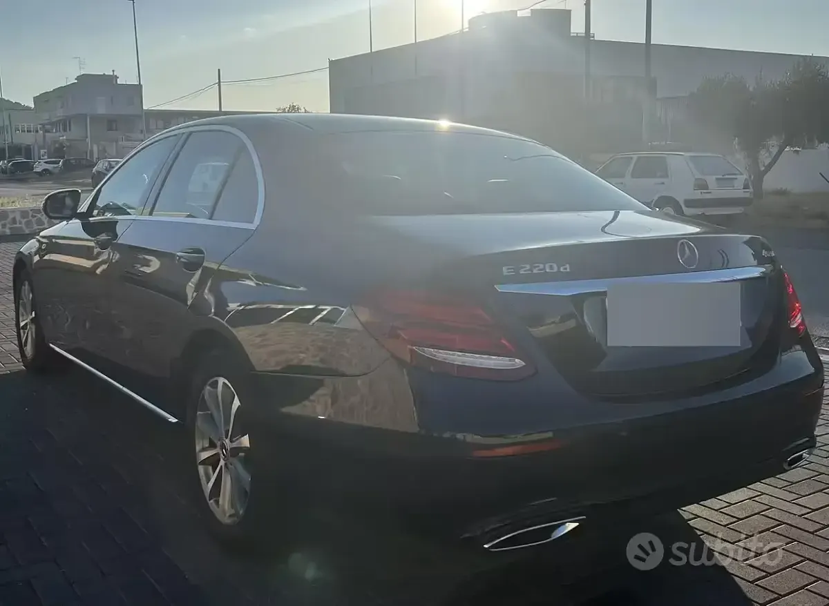 Usata Mercedes E220 194 CV (142 kW) 2018 Berlina