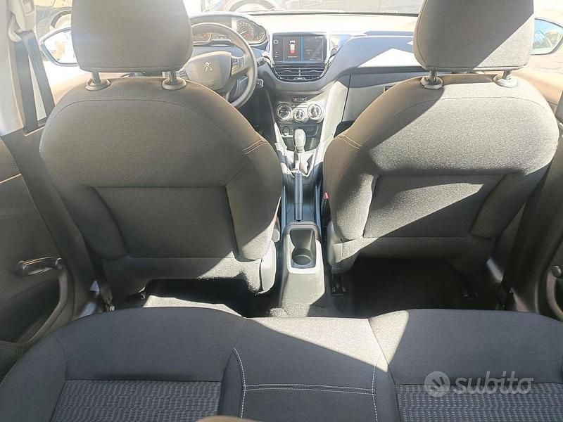 Usata Peugeot 208 Allure 101 CV (74 kW) 2019 Bianco Utilitaria