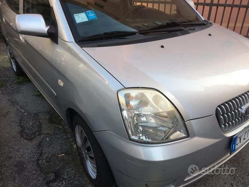 Usata 2005 Kia Picanto Due volumi | 800 € (Ottimo prezzo) - Immagine 1/4