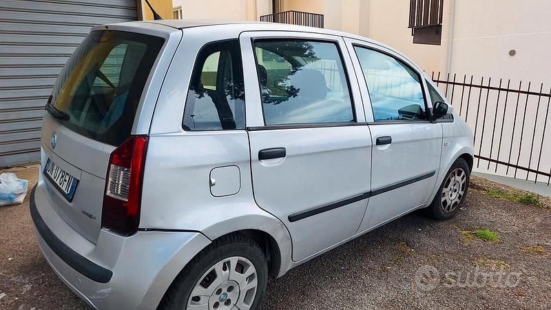 Usata Fiat Idea 70 CV (51 kW) 2007 Grigio Monovolume