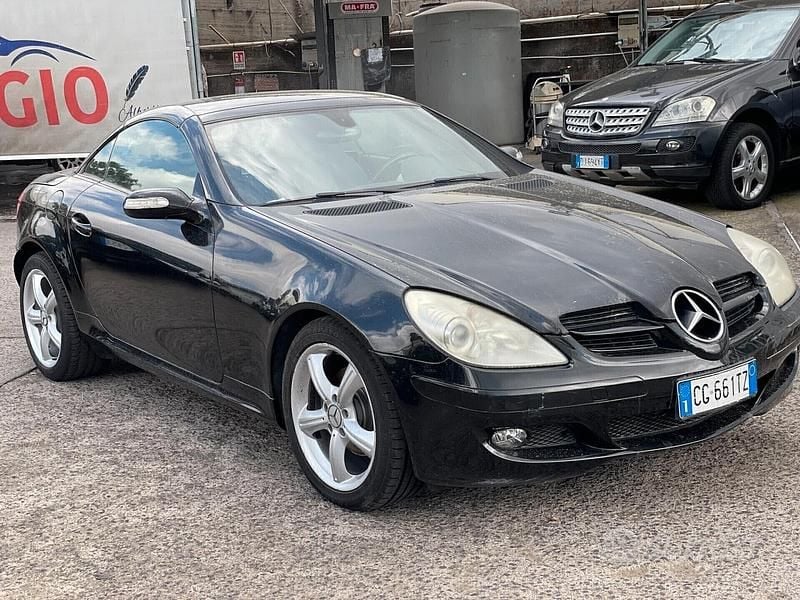 Usata Mercedes SLK200 163 CV (119 kW) 2005 Nero Cabrio