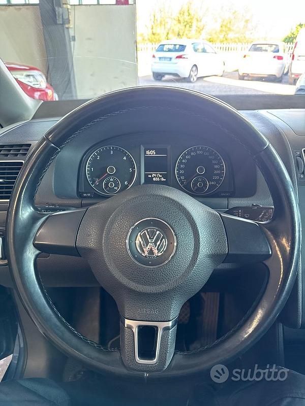 Usata VW Touran Comfortline 105 CV (77 kW) 2013 Blu Monovolume
