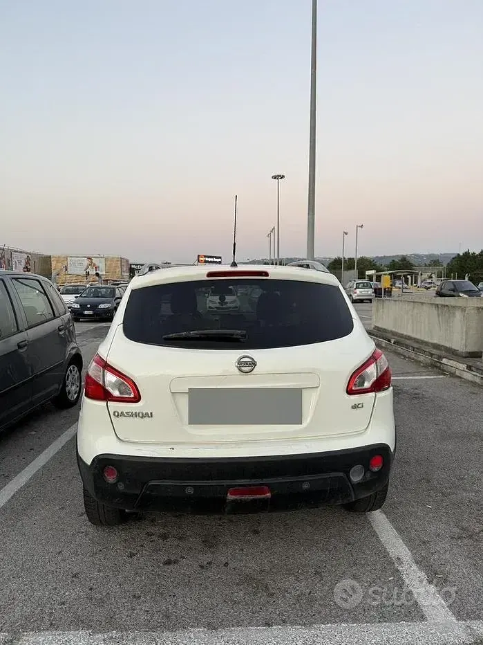 Usata Nissan Qashqai 110 CV (80 kW) 2012 Bianco SUV