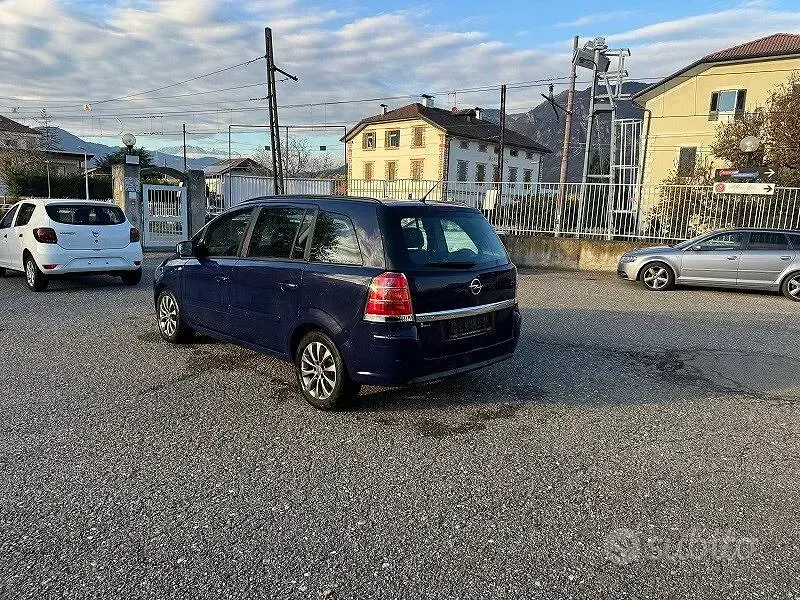 Usata Opel Zafira Cosmo 125 CV (91 kW) 2012 Blu Monovolume