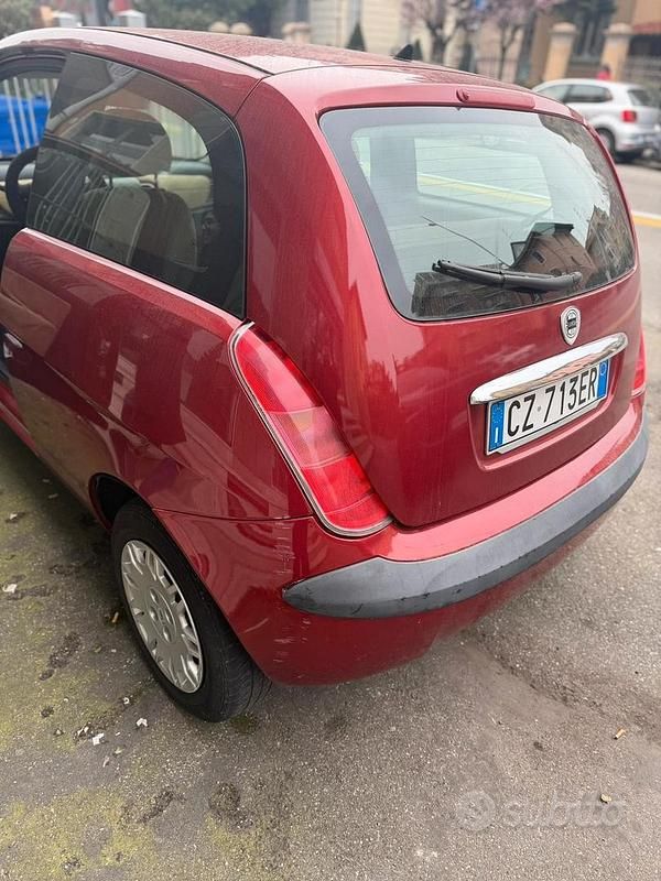 Usata Lancia Ypsilon 69 CV (50 kW) 2003 Utilitaria