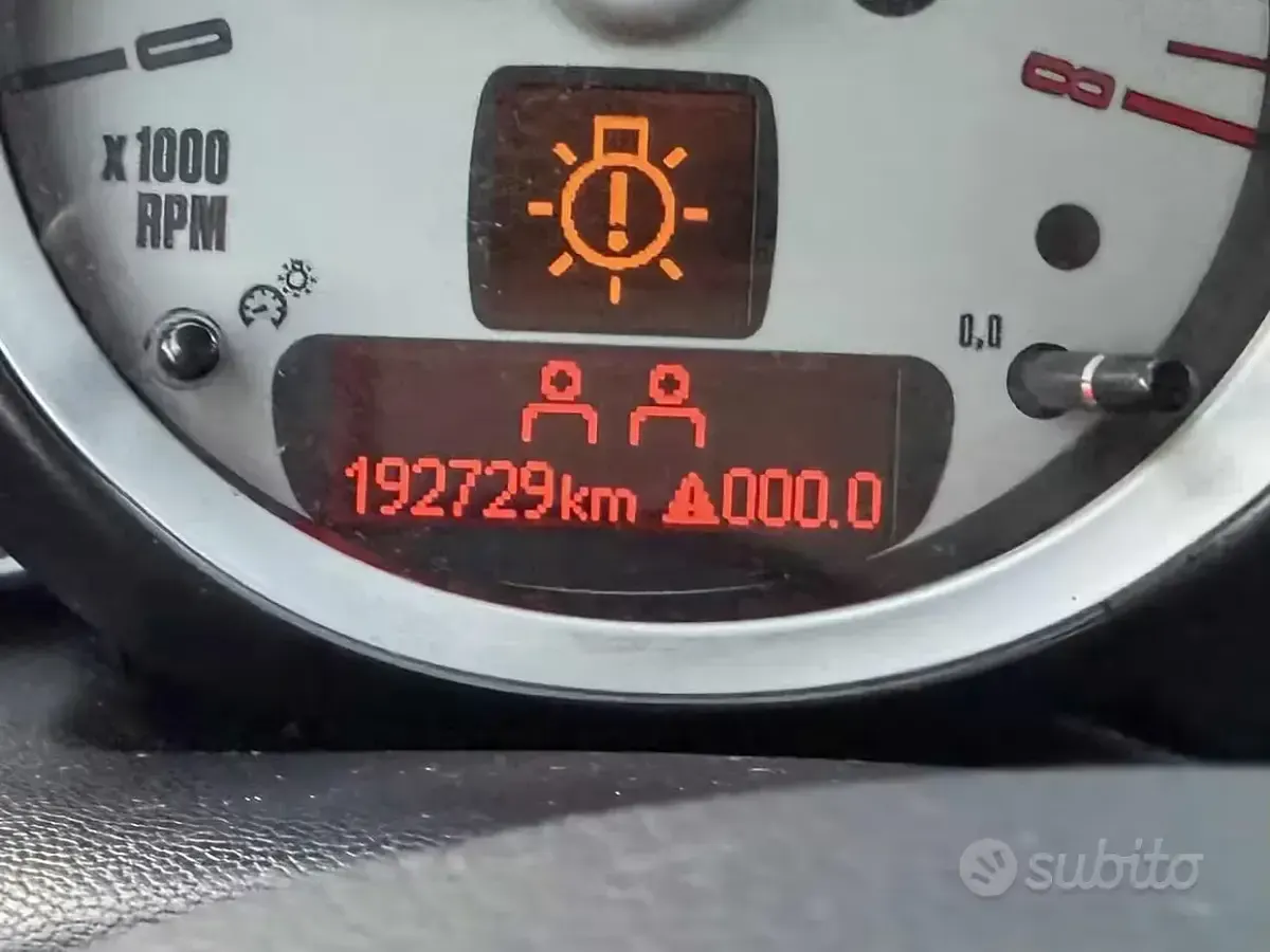 Usata Mini ONE 75 CV (55 kW) 2010 Nero Utilitaria